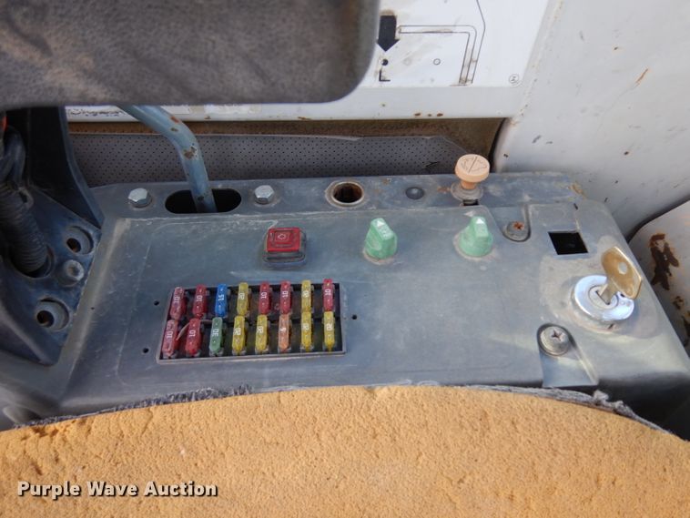 image for item GJ9157 1997 Takeuchi TB070 mini excavator