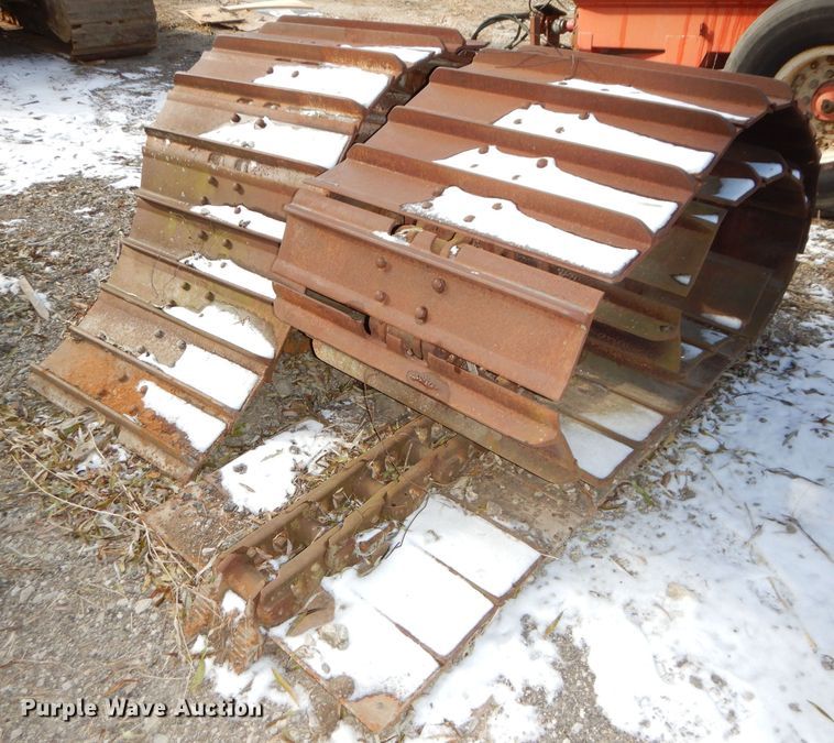 image for item GJ9985 34"W single grouser tracks