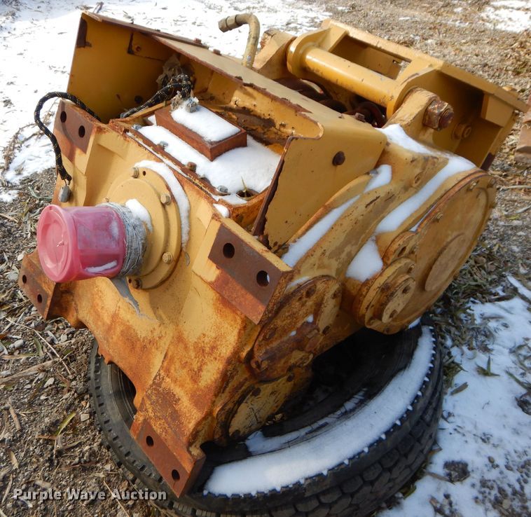 image for item GJ9986 Paccar PA55 winch