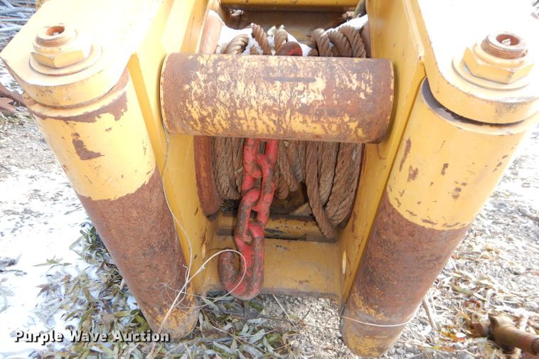 image for item GJ9986 Paccar PA55 winch