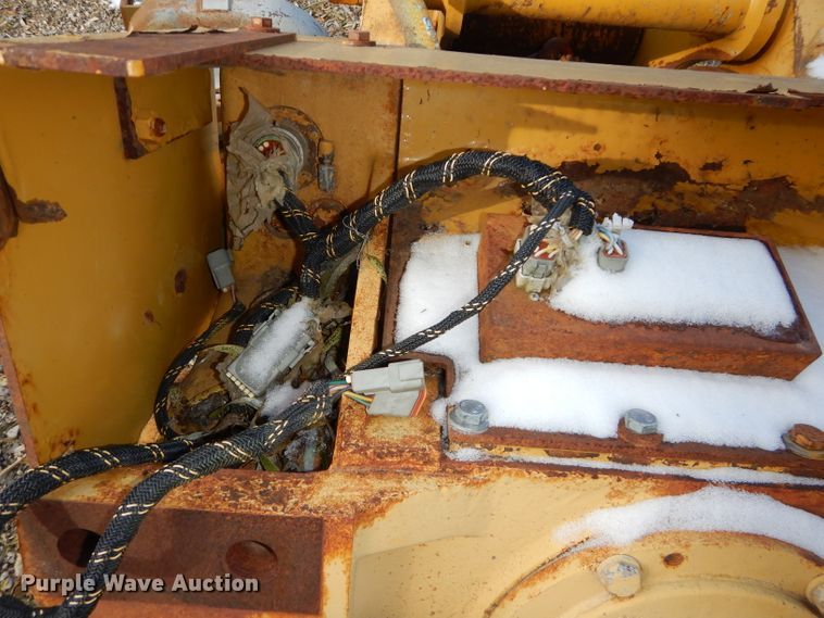 image for item GJ9986 Paccar PA55 winch