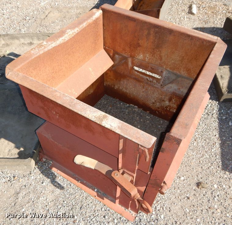 image for item GJ9992 Approximately 10 Design Pro, Inc. concrete block forms