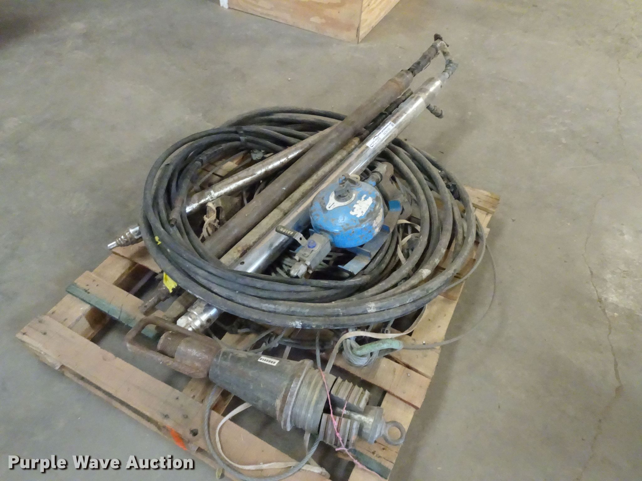 Hydraulic bits in Lubbock, TX Item GC9103 sold Purple Wave