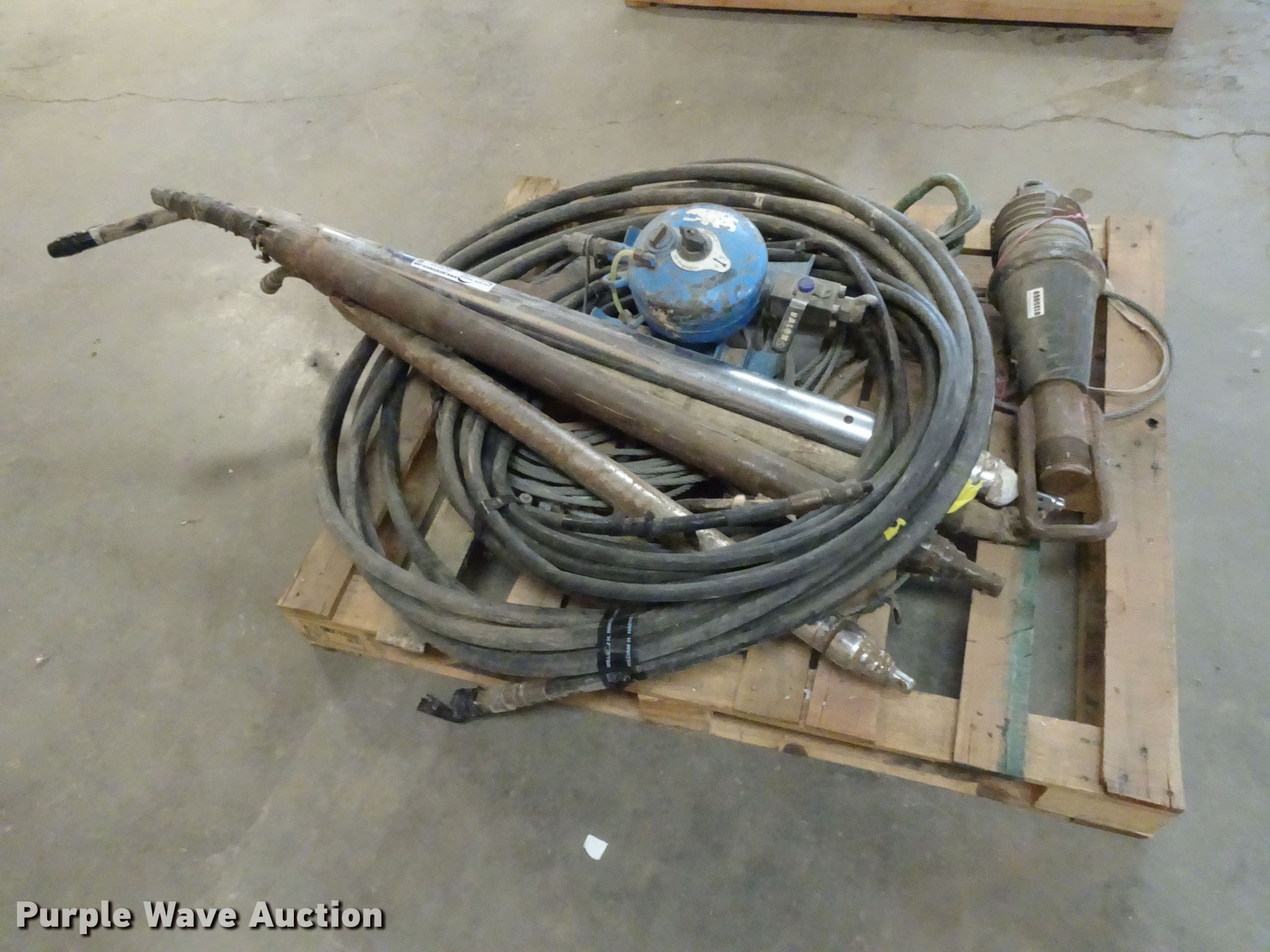 Hydraulic bits in Lubbock, TX Item GC9103 sold Purple Wave