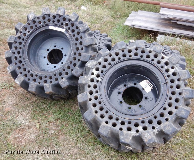 image for item FK9900 (4) 32.5x15-16 tires and wheels