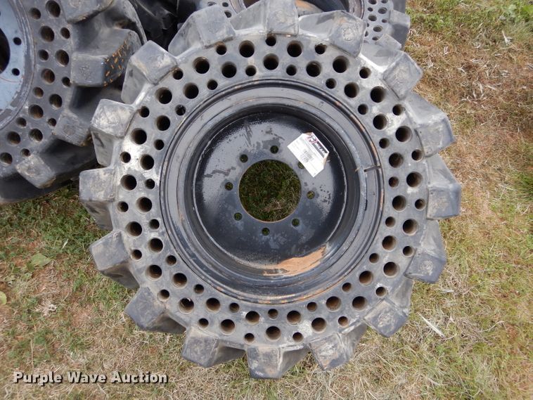 image for item FK9900 (4) 32.5x15-16 tires and wheels