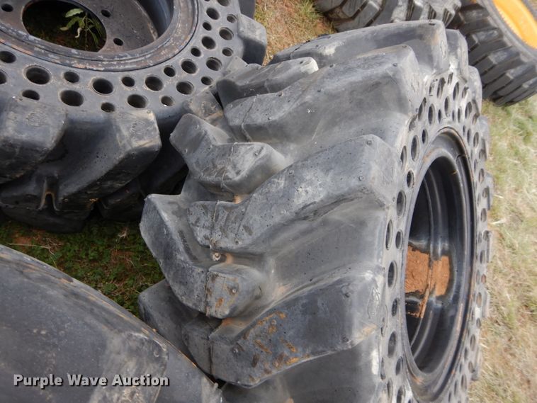 image for item FK9900 (4) 32.5x15-16 tires and wheels