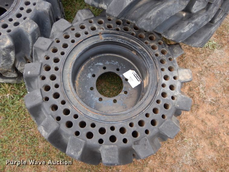 image for item FK9900 (4) 32.5x15-16 tires and wheels