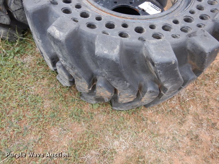 image for item FK9900 (4) 32.5x15-16 tires and wheels