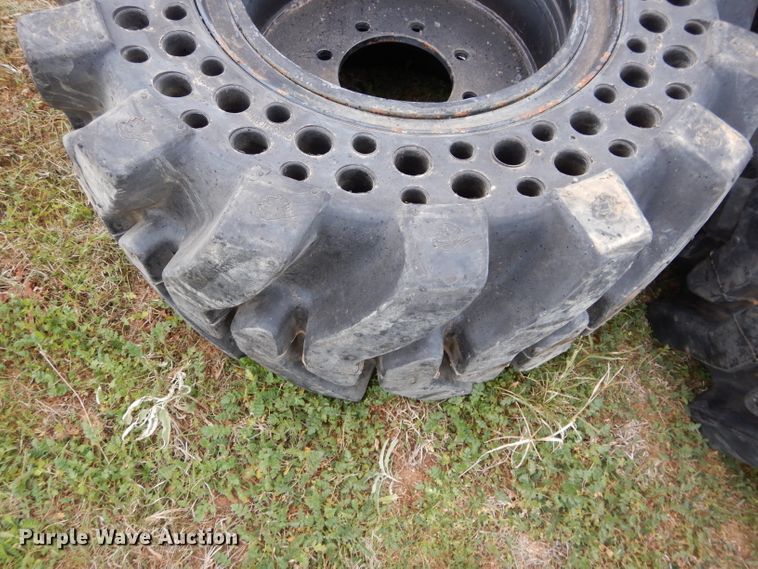 image for item FK9900 (4) 32.5x15-16 tires and wheels