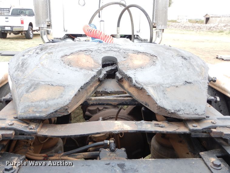 image for item FK9907 2007 Peterbilt 379 EXHD semi truck