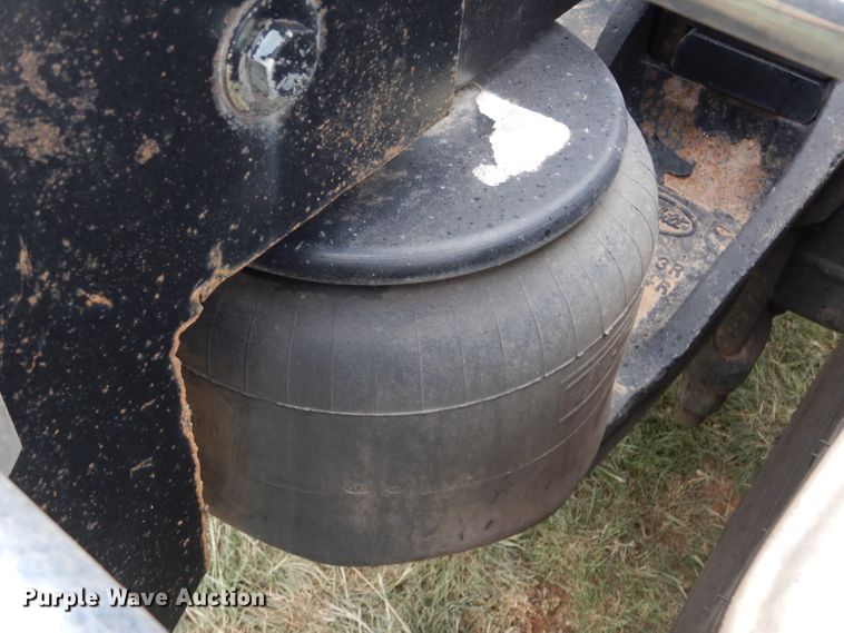 image for item FK9907 2007 Peterbilt 379 EXHD semi truck