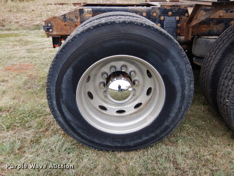 image for item FK9907 2007 Peterbilt 379 EXHD semi truck