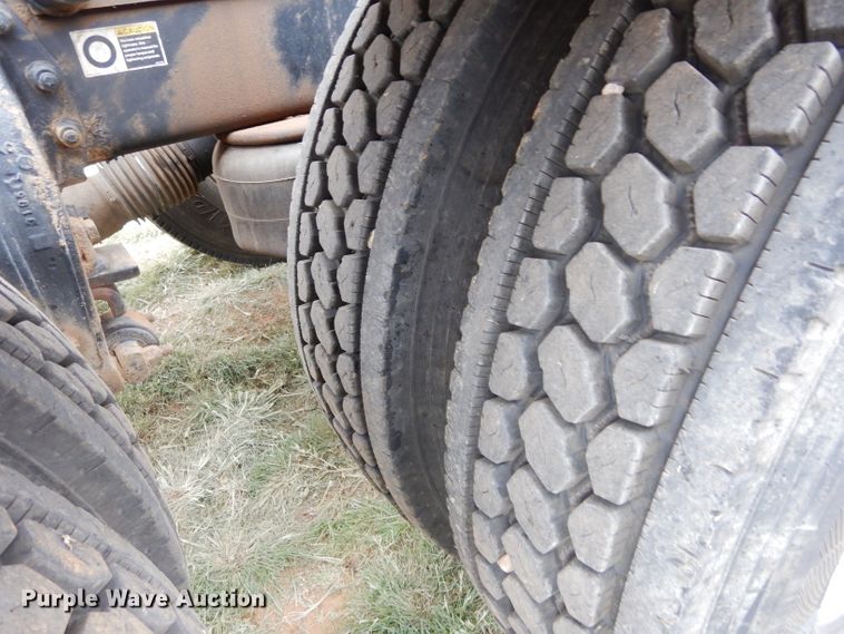 image for item FK9907 2007 Peterbilt 379 EXHD semi truck