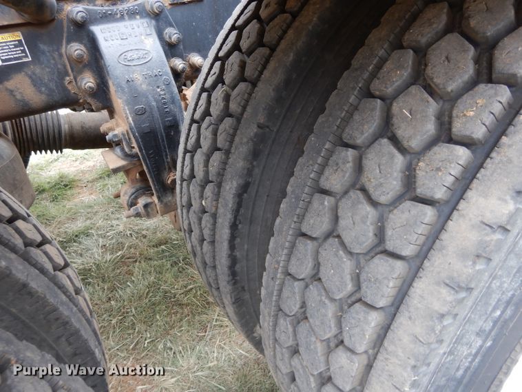 image for item FK9907 2007 Peterbilt 379 EXHD semi truck