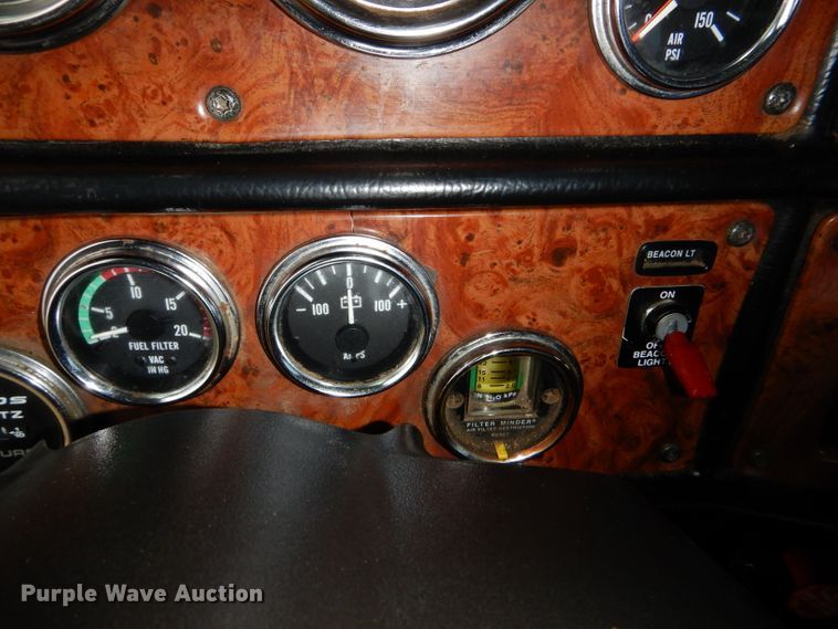 image for item FK9908 2001 Peterbilt 379 EXHD semi truck