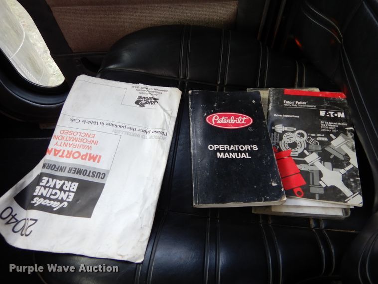 image for item FK9908 2001 Peterbilt 379 EXHD semi truck