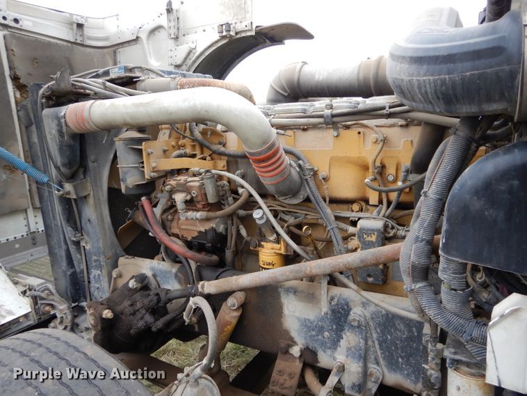 image for item FK9908 2001 Peterbilt 379 EXHD semi truck