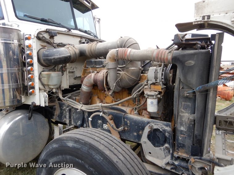 image for item FK9908 2001 Peterbilt 379 EXHD semi truck