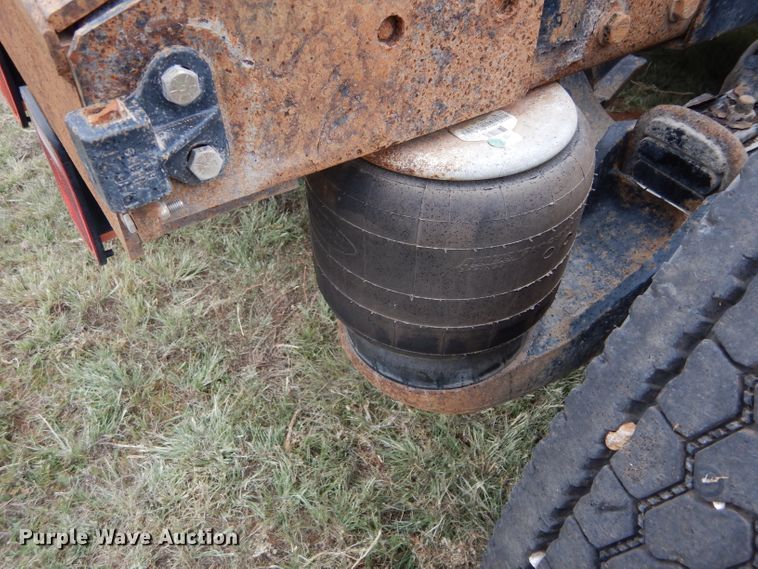 image for item FK9908 2001 Peterbilt 379 EXHD semi truck