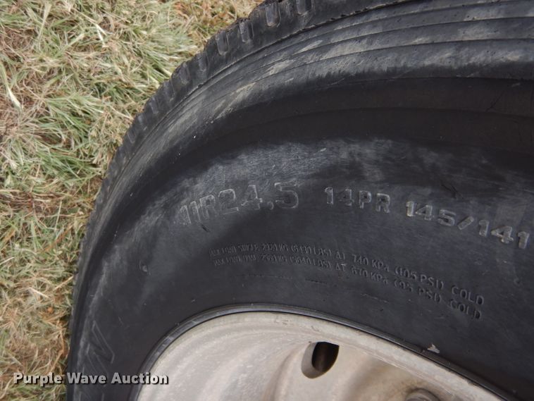 image for item FK9908 2001 Peterbilt 379 EXHD semi truck