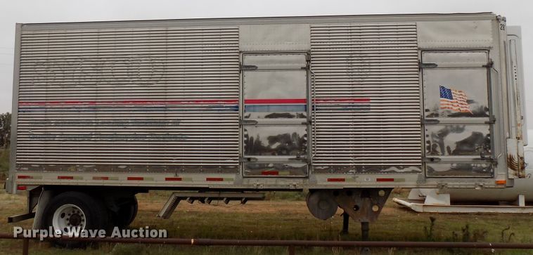 image for item FK9911 2000 Utility Trailers refrigerated van trailer