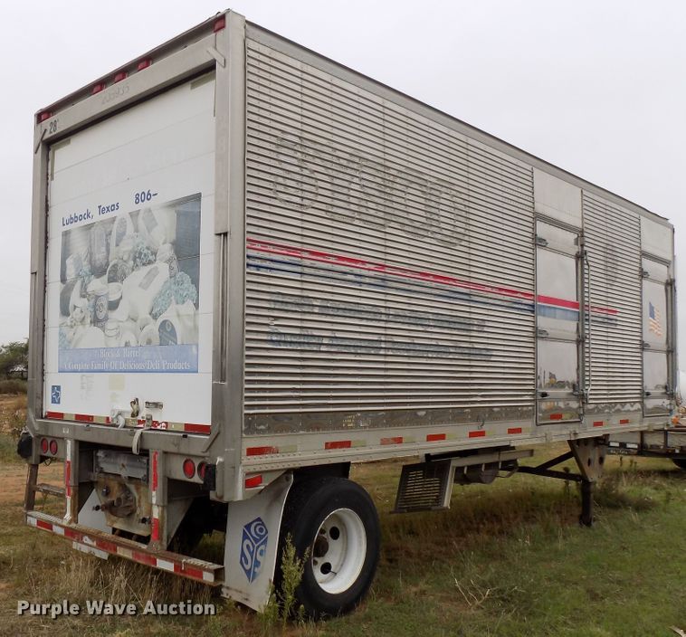 image for item FK9911 2000 Utility Trailers refrigerated van trailer