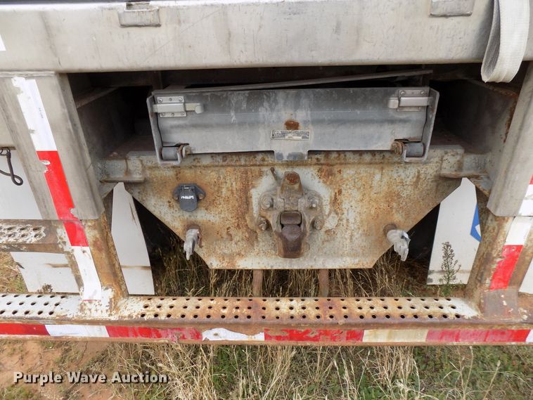 image for item FK9911 2000 Utility Trailers refrigerated van trailer