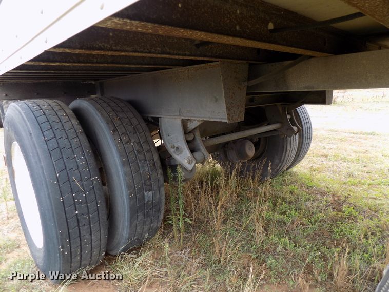 image for item FK9911 2000 Utility Trailers refrigerated van trailer