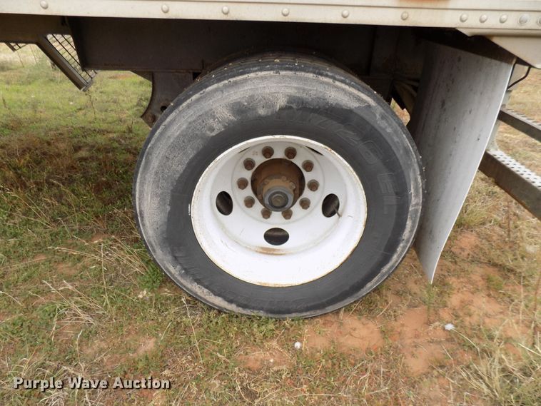 image for item FK9911 2000 Utility Trailers refrigerated van trailer