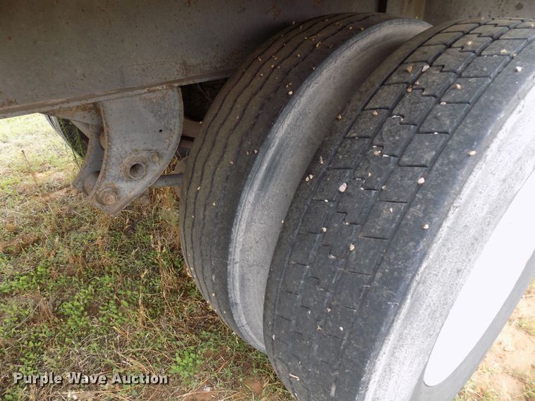 image for item FK9911 2000 Utility Trailers refrigerated van trailer