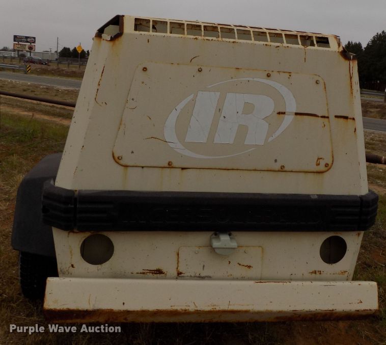 image for item FK9916 1999 Ingersoll Rand P185WJD air compressor
