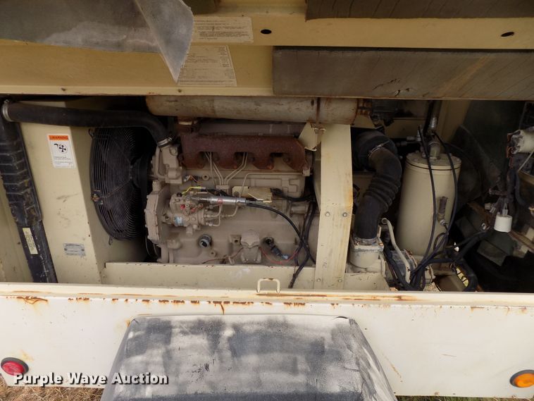 image for item FK9916 1999 Ingersoll Rand P185WJD air compressor