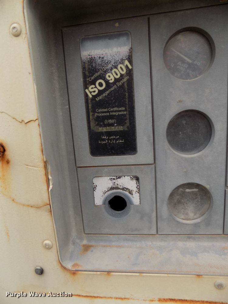 image for item FK9916 1999 Ingersoll Rand P185WJD air compressor