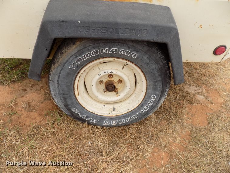 image for item FK9916 1999 Ingersoll Rand P185WJD air compressor