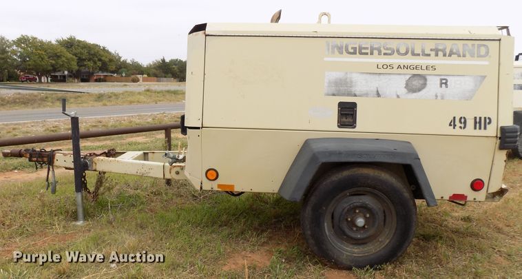 image for item FK9918 1999 Ingersoll Rand P185JD air compressor