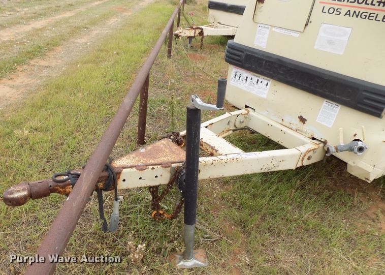 image for item FK9918 1999 Ingersoll Rand P185JD air compressor