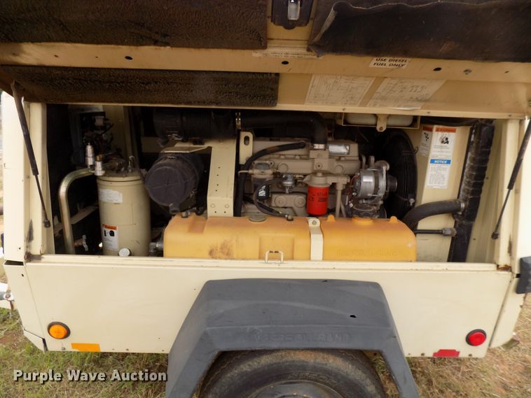 image for item FK9918 1999 Ingersoll Rand P185JD air compressor