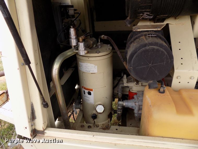 image for item FK9918 1999 Ingersoll Rand P185JD air compressor