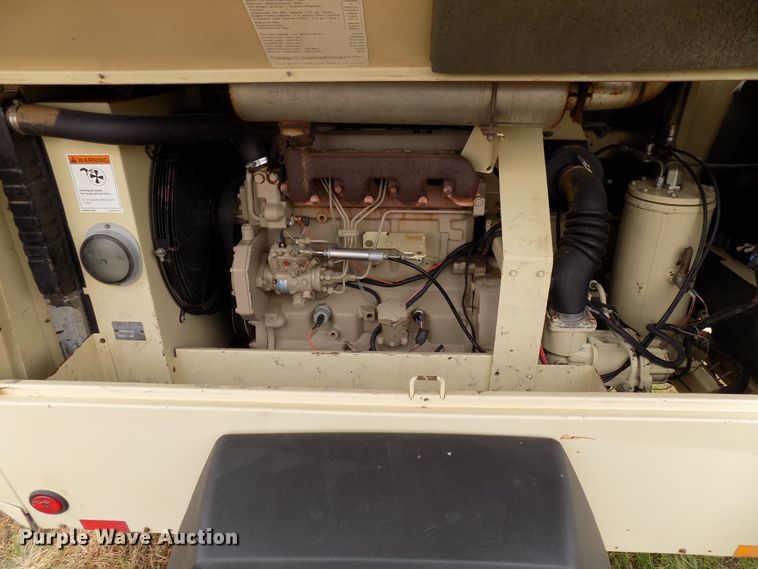 image for item FK9918 1999 Ingersoll Rand P185JD air compressor