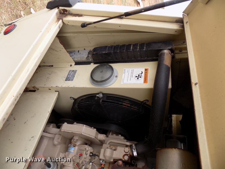 image for item FK9918 1999 Ingersoll Rand P185JD air compressor