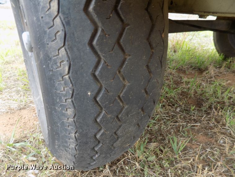 image for item FK9918 1999 Ingersoll Rand P185JD air compressor