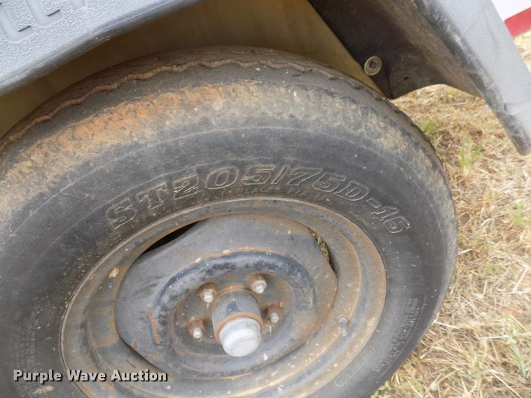 image for item FK9918 1999 Ingersoll Rand P185JD air compressor