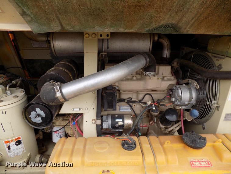 image for item FK9919 1994 Ingersoll Rand P185DWJD air compressor