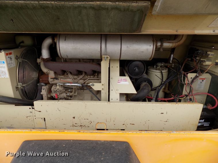 image for item FK9919 1994 Ingersoll Rand P185DWJD air compressor
