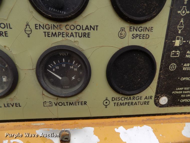 image for item FK9919 1994 Ingersoll Rand P185DWJD air compressor