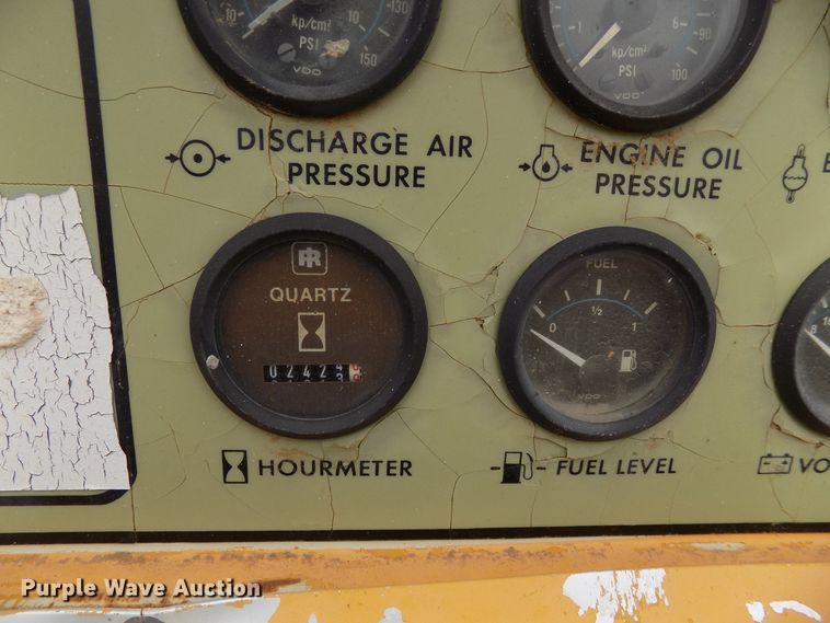 image for item FK9919 1994 Ingersoll Rand P185DWJD air compressor