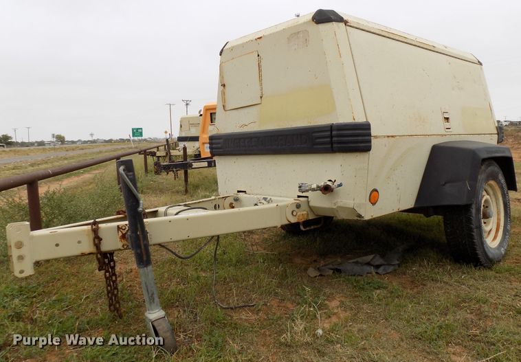 image for item FK9920 1999 Ingersoll Rand XP185WJD air compressor