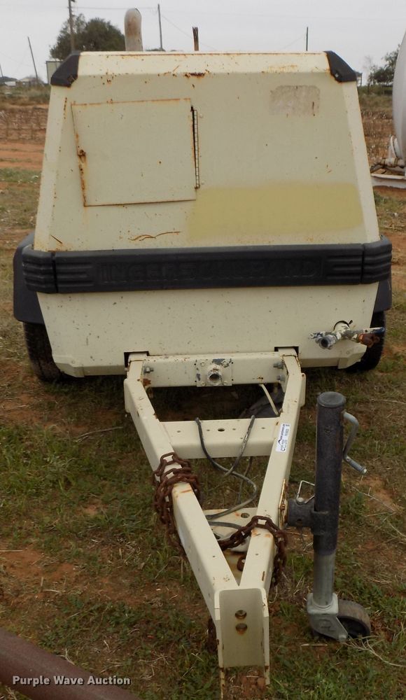 image for item FK9920 1999 Ingersoll Rand XP185WJD air compressor