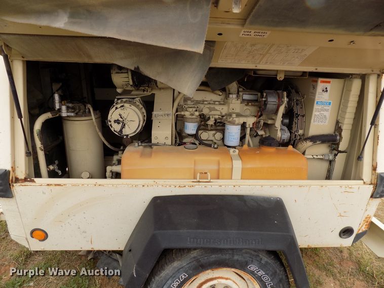 image for item FK9920 1999 Ingersoll Rand XP185WJD air compressor